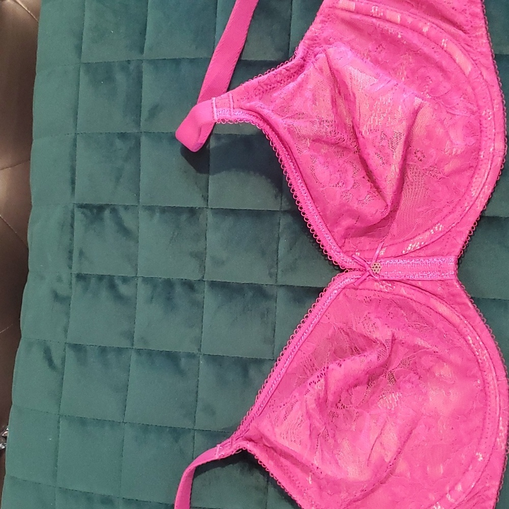 Wacoal underwire lace bra, 34dd